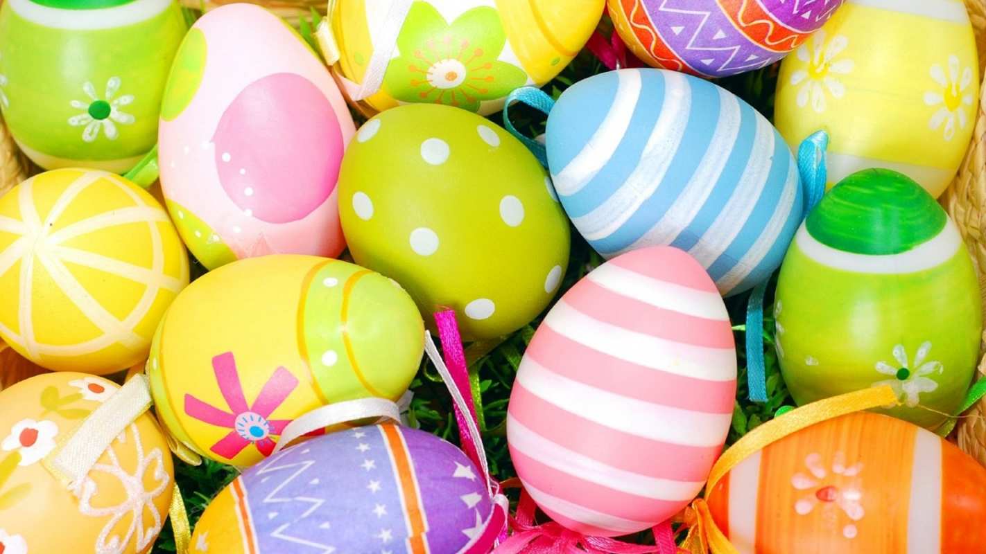 Открытка фон из крашеных яиц  пасха  С пасхой 